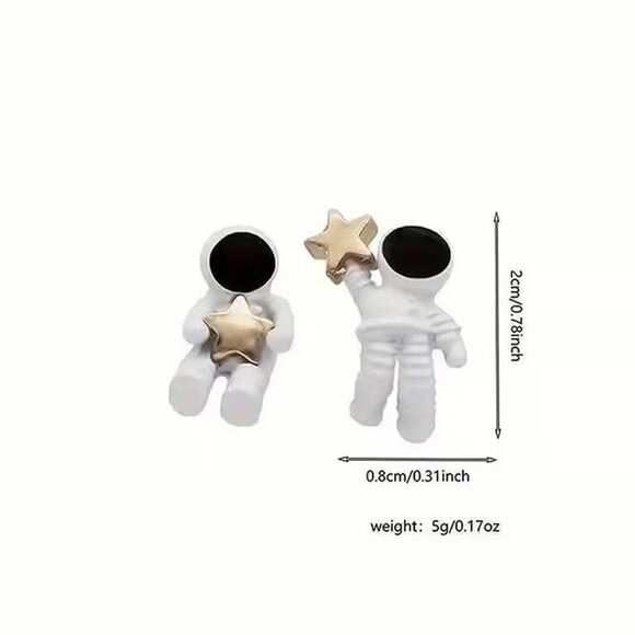 White Enamel Space ASTRONAUT Stud Earrings - Picture 3 of 3